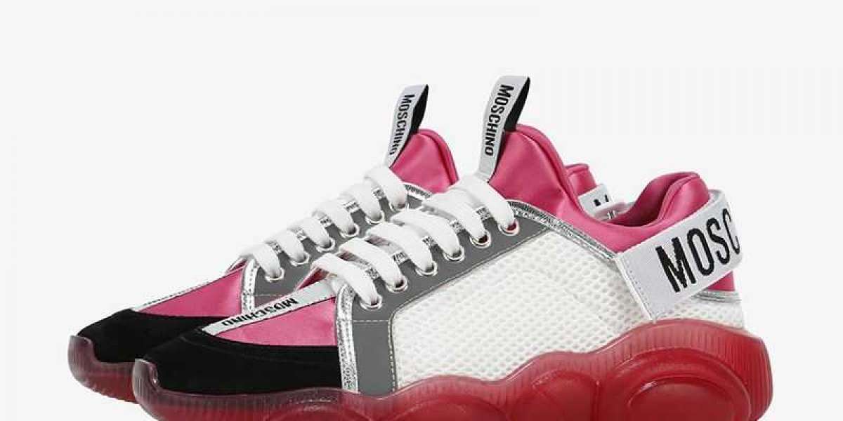 Women's Outfits In Catalogues