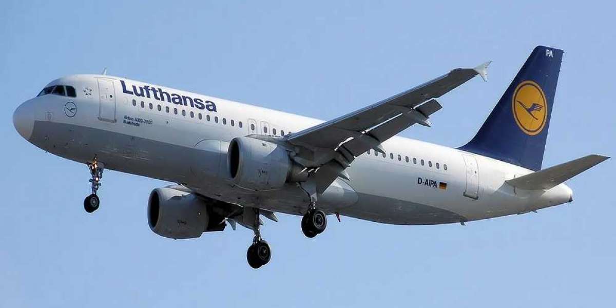 How do I change my flight date on Lufthansa?