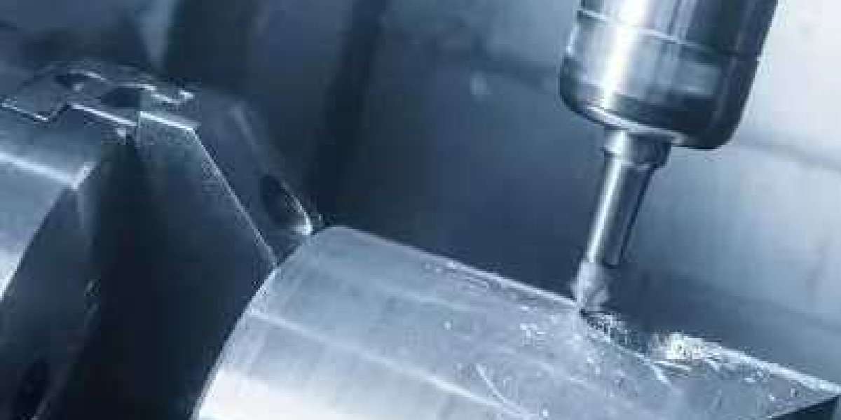 What are the characteristics of CNC milling machine?