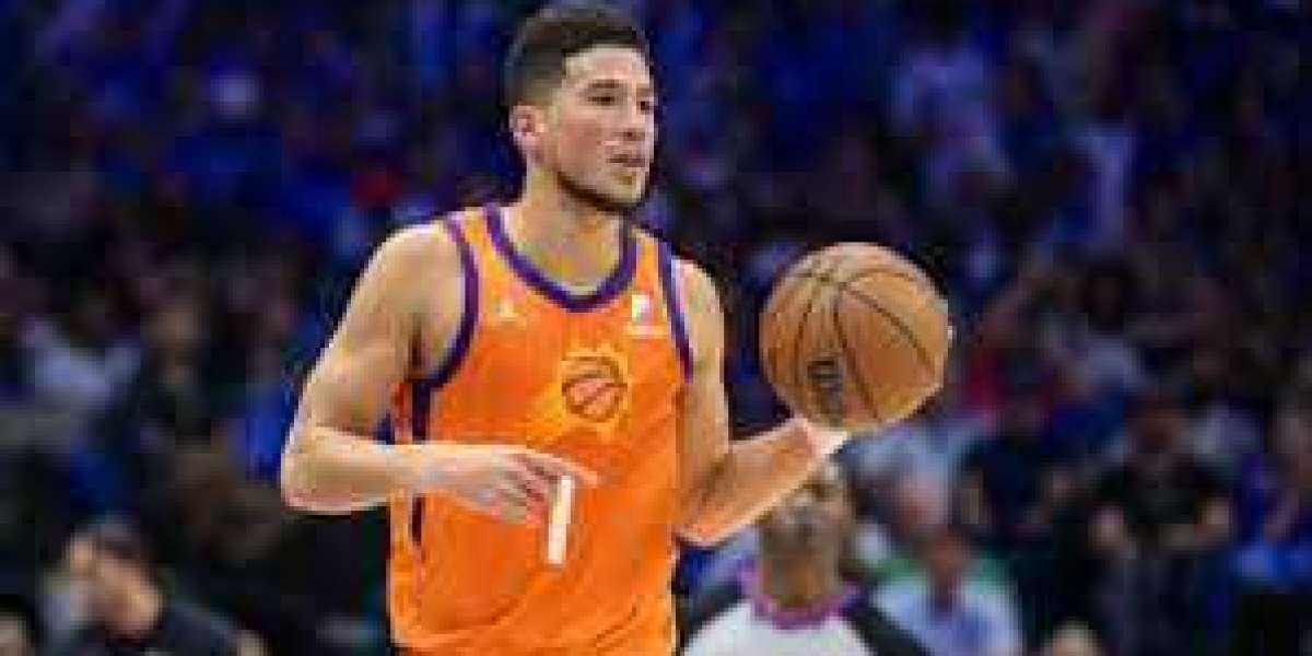 When Green and Klay aren't around others players, including Curry