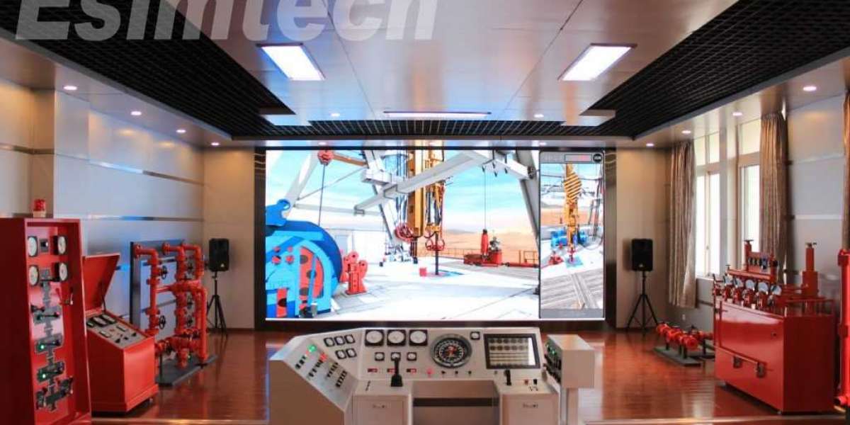 What are the advantages of Esimtech's oil and gas simulators?