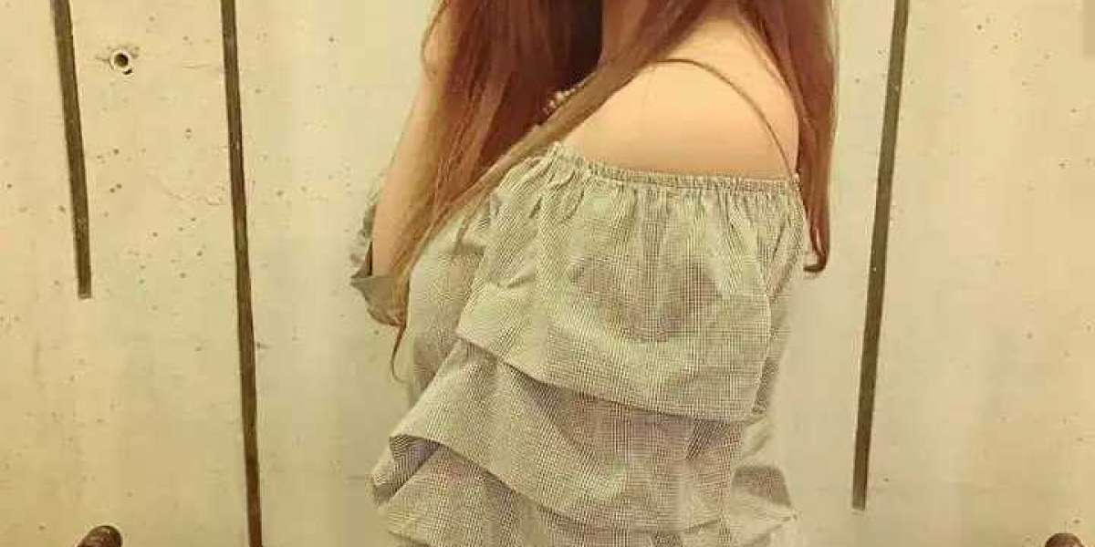 Busty housewife escorts in Malviya Nagar near Select City mall
