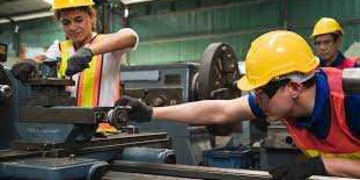 What are the benefits of using a Dynamic Risk Assessment?