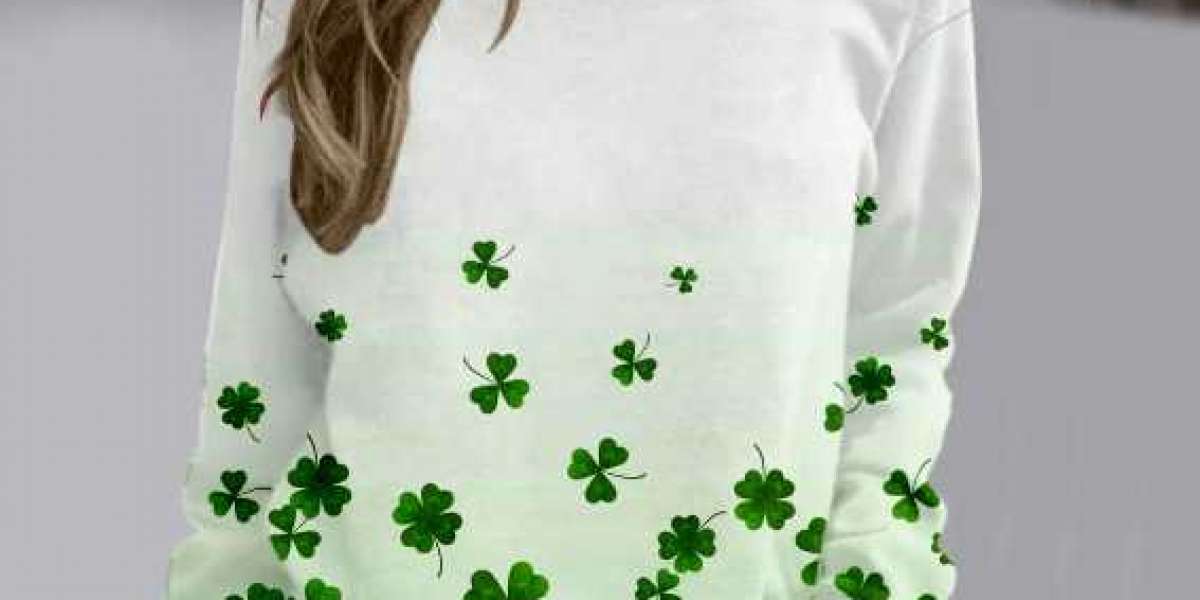 How to Match Women's Printed Shirts?