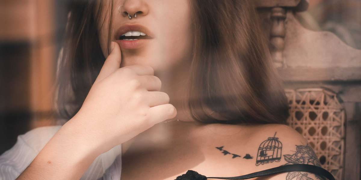 You can have a romantic with Escort Service in Aerocity