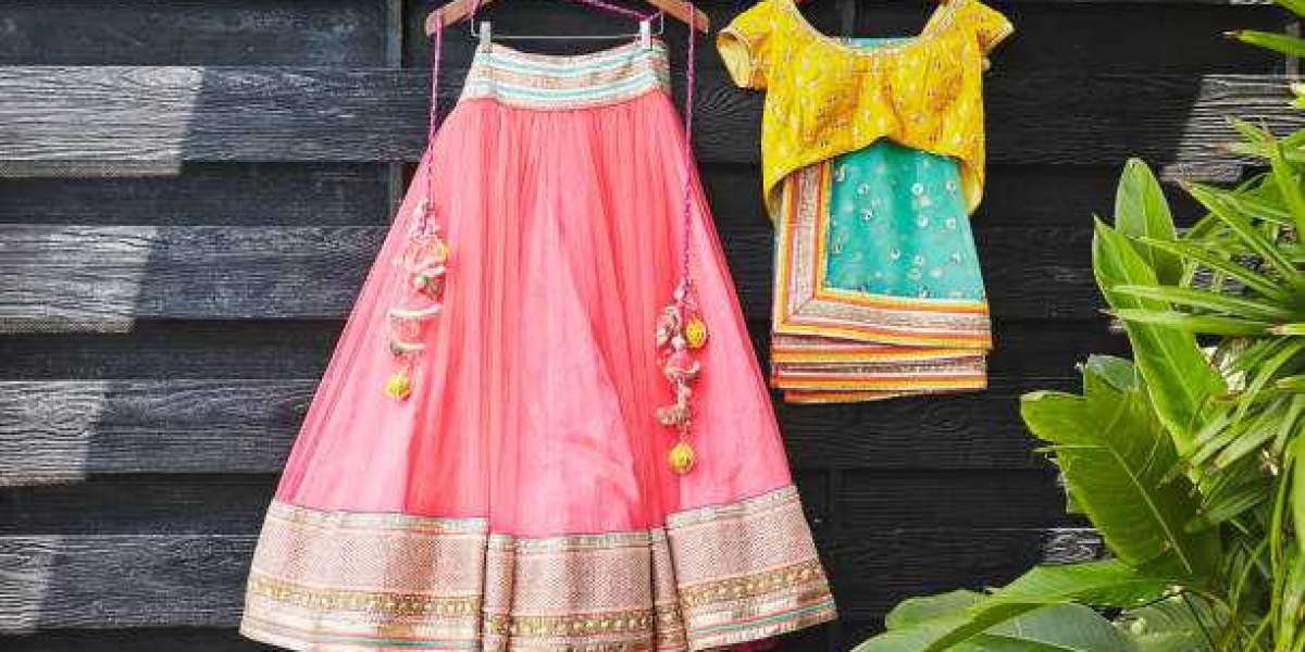 Luxury Fashion Market Trends, Demand, Industry News, and Developments Analysis 2030