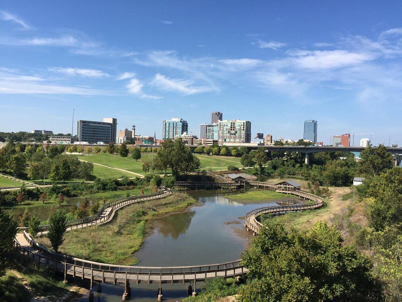 Travel Tips, Facts, & A Guide to Finding Cheap Flights to Arkansas