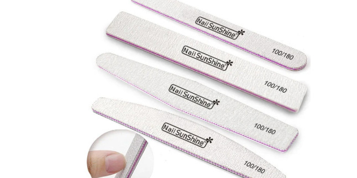 The Dos and Don'ts of Using a Nail File for Healthy Nails