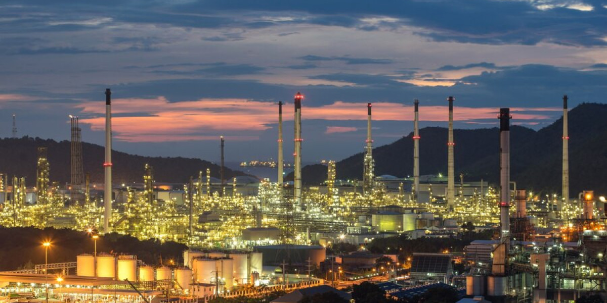 Global Refinery Catalysts Market Set for Rapid Growth and Trend, by 2032