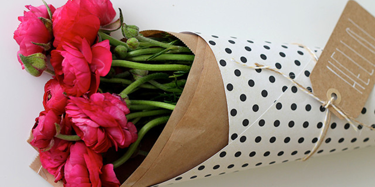 Cut Flower Packaging: How to Stand Out in a Crowded Market