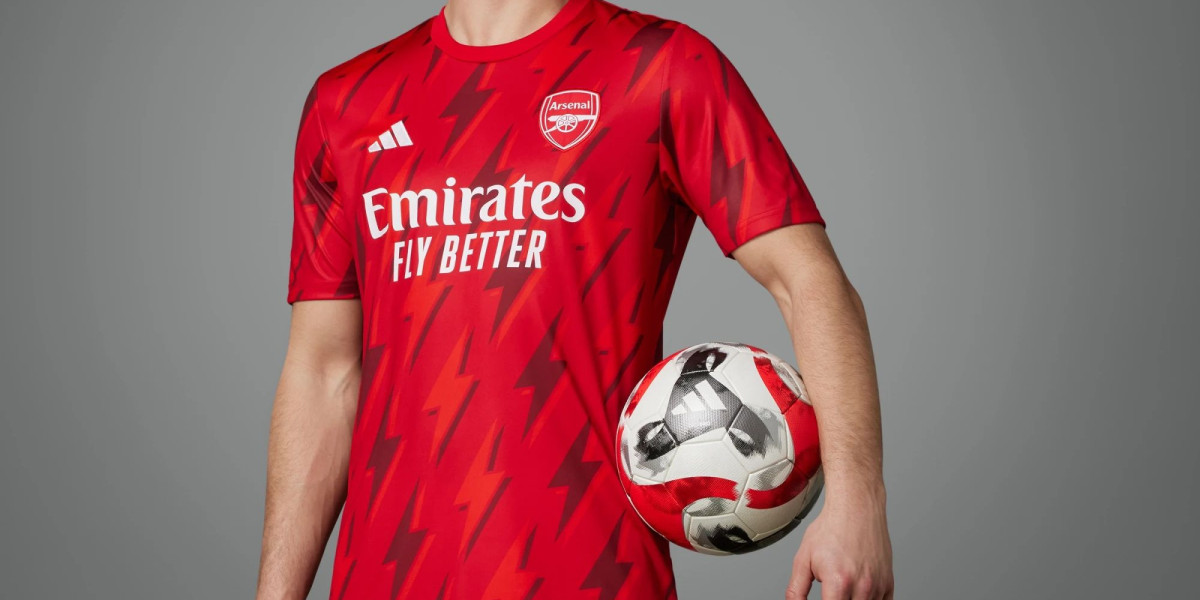 Arsenal 2023-24 Adidas Aufwärmtrikot – Better Scarlet