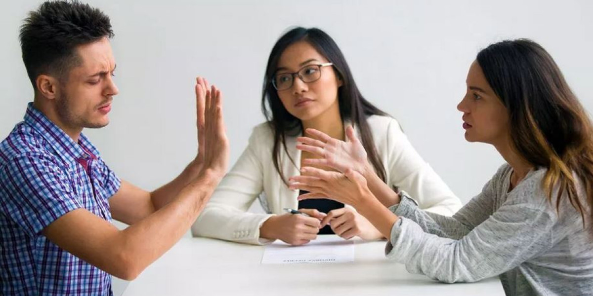 Family Mediation Lawyer in Massachusetts: How They Help?