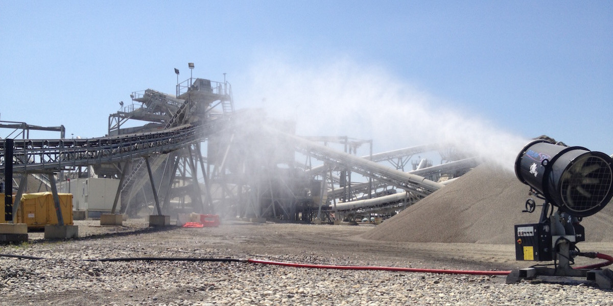 Dust Control Systems in Construction: Minimizing Respiratory Hazards on the Job Site