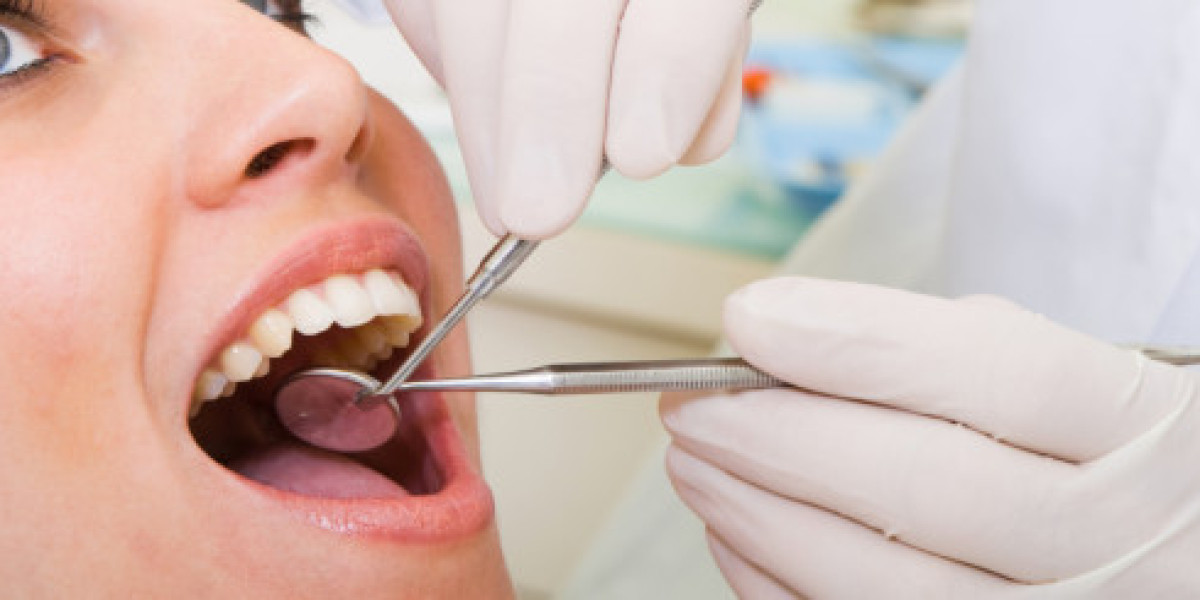  What is a Cosmetic Dentist and How Can They Help You?
