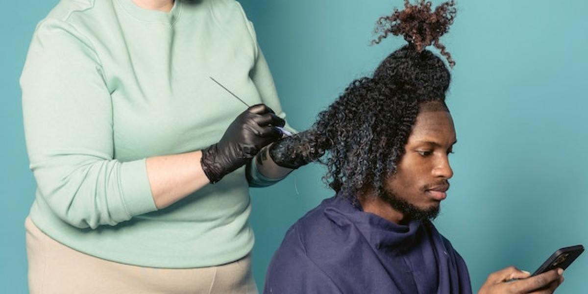 Men's Haircut Elgin TX and Women's Haircut Elgin TX: Finding the Best Hair Salon for Your Needs