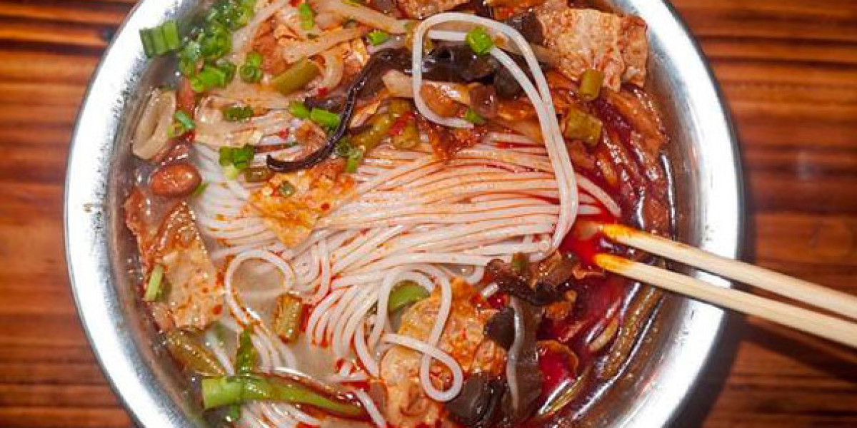 柳州螺螄粉的正宗煮法，於平淡生活中享受美味與幸福