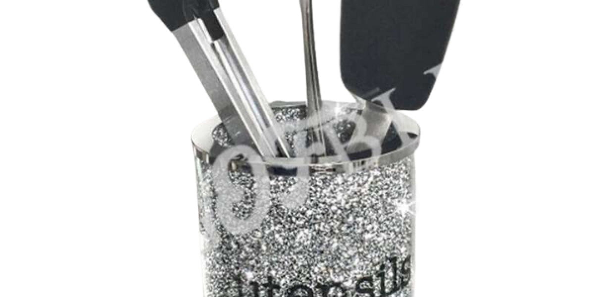 The Epitome of Style Adding a Touch of Glamour with the Crushed Crystal Utensils Pot Silver