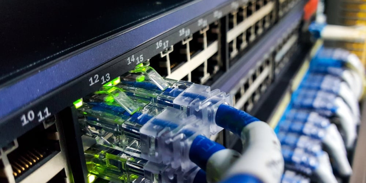 Navigating The Digital Highway: The Role Of Data Center Switch In Modern Networks