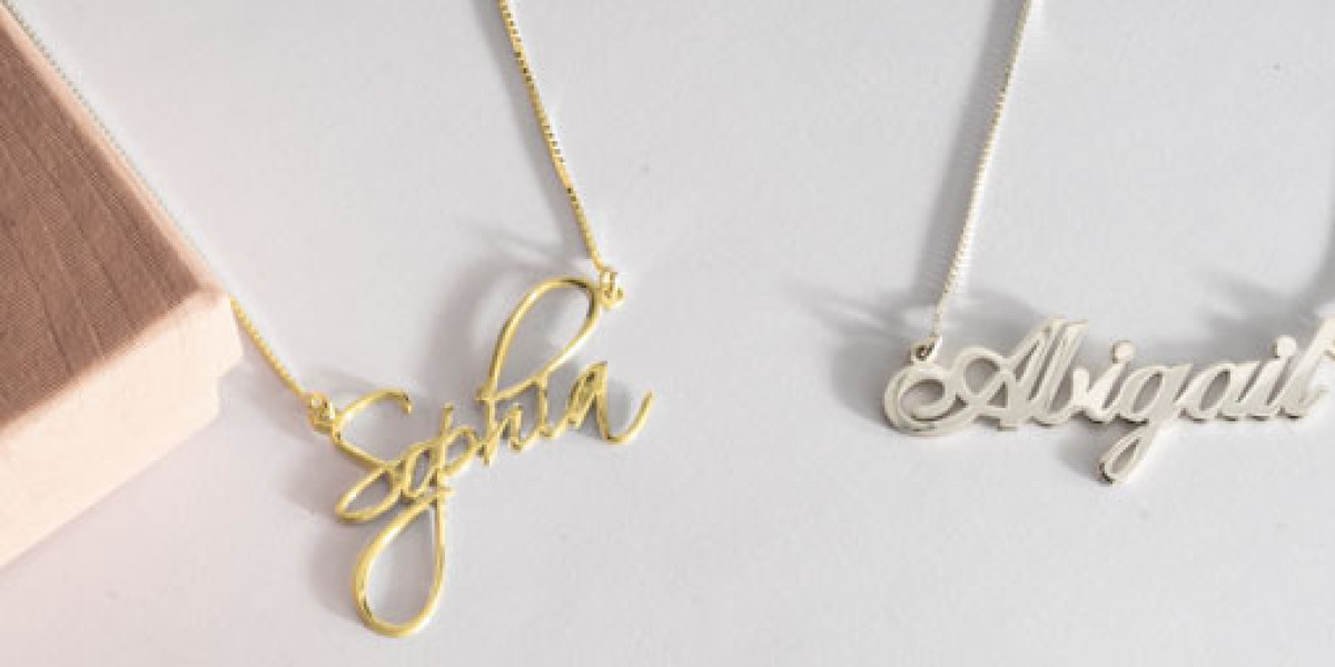 How Personalized Necklaces Can Elevate Your Look
