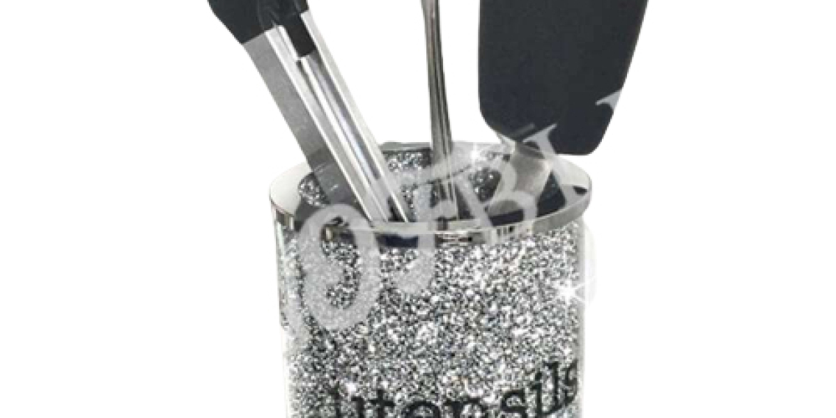 https://blingthings.co.uk/product/crushed-crystal-utensils-pot-silver/