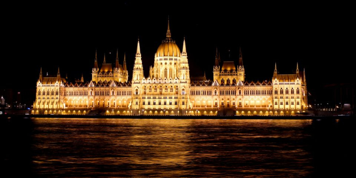 A Day of Relaxation: Budapest Boat Tours and Spa Retreats