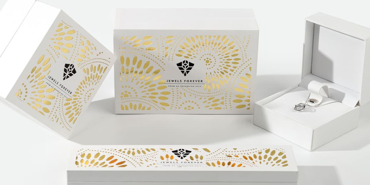 Experience Sophisticated Storage with the White Hollow Design Box Set