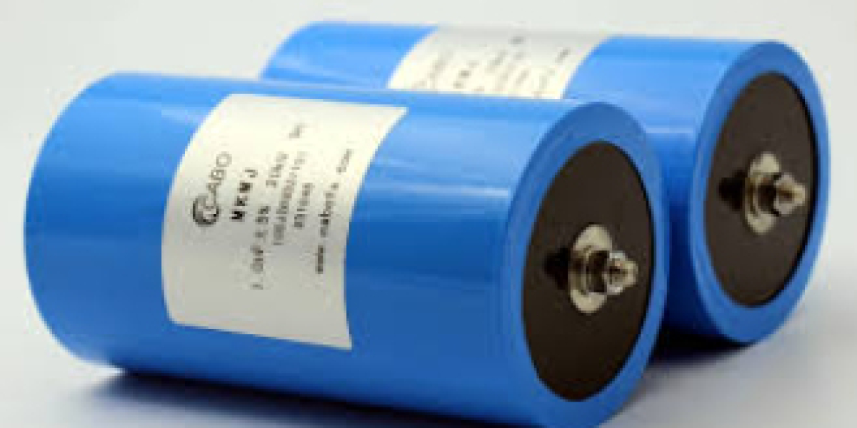 Exploring Energy Storage Technologies: A Comparative Study of Pulse Capacitors and batteries