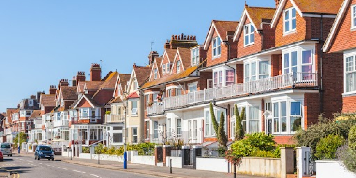 Guide to Buying Your Dream Luxury Condo, Townhouse, or Villa in Westbury, NY