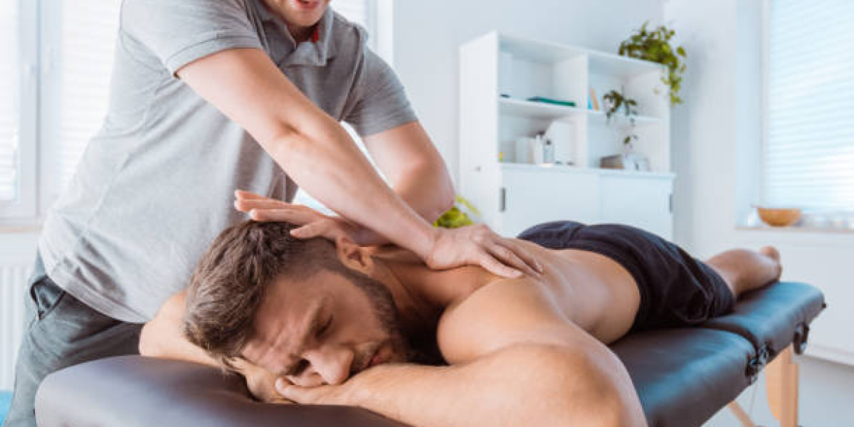 Taking a Leap to Find Love in Playa Vista