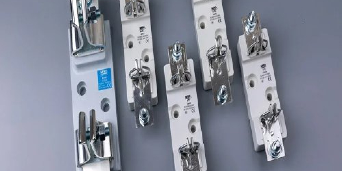 Advantages and Applications of Square Pipe Fuse Holder Base