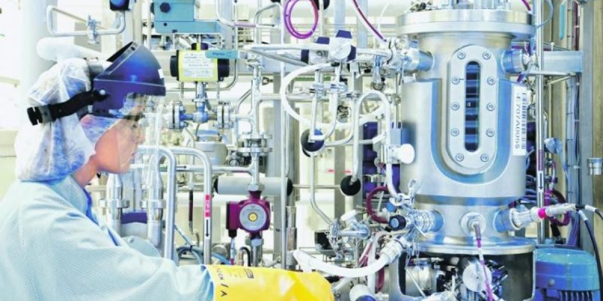 Canada Biosimilar Contract Manufacturing Market: A Competitive Intelligence Report with Key Players and Strategies