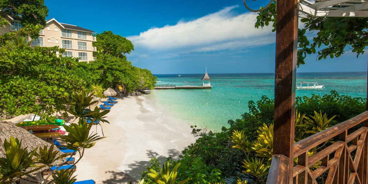 Best Snorkeling Destinations in Jamaica: Exploring the Underwater Wonders