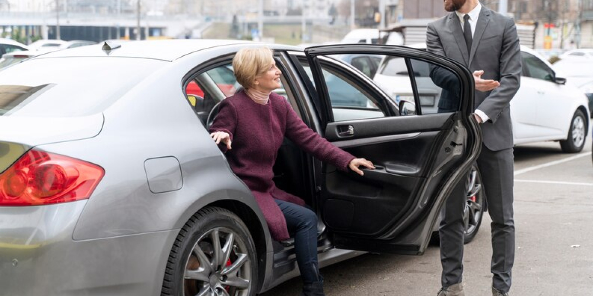 Exploring London? Start with Us! Byfleet Taxis for London and Airport Travel