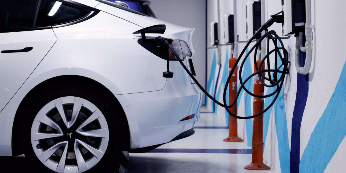 United States Electric Vehicle Market: Top Trends and Industry Overview to Keep an Eye on by 2028