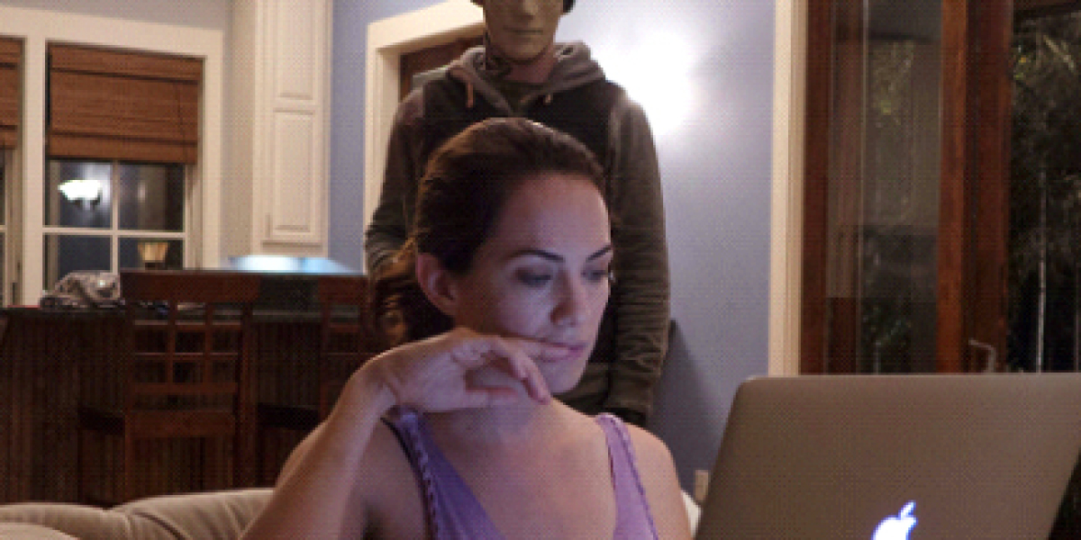 Hush movie review-Kate Siegel’s as deaf writer put “Hush” among best thrilling movies