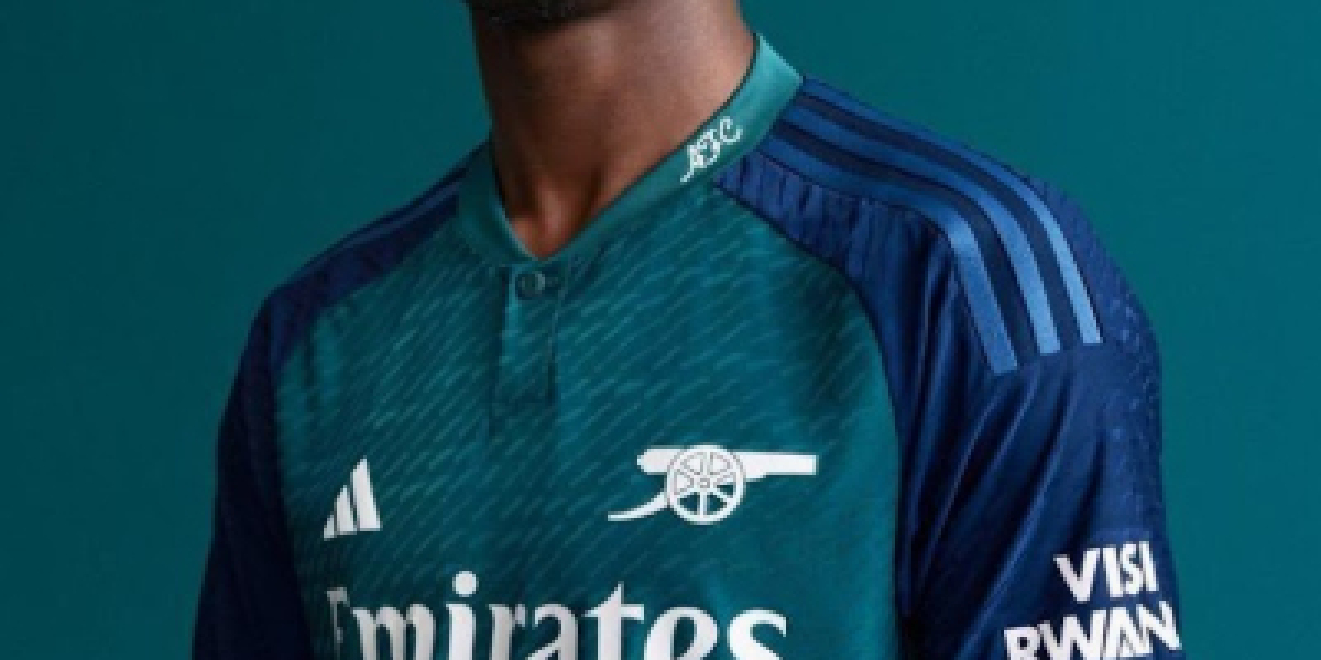 Arsenal 23-24 tredje tröja läckt