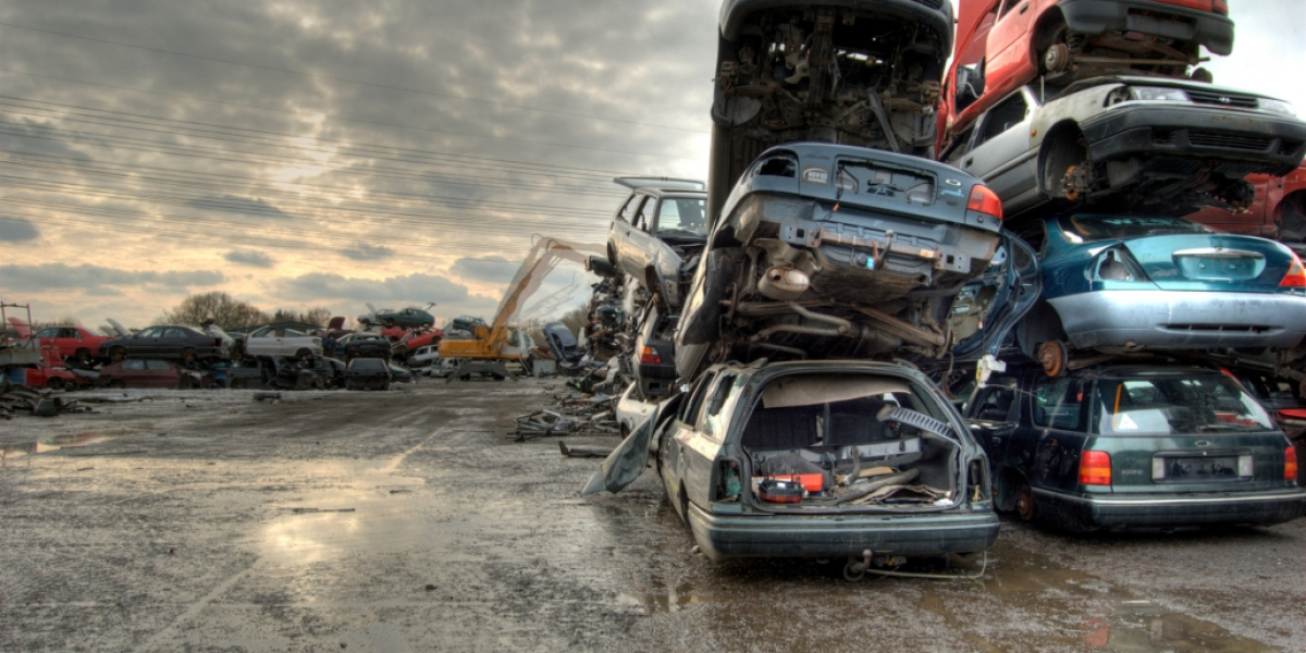 Junk Car Removal Service: Turning Clunkers into Cash