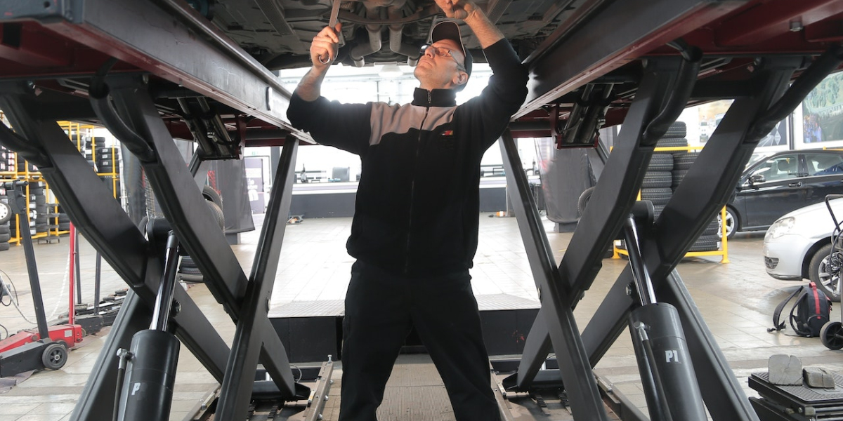 Shifting Gears with Confidence: Finding Reliable Clutch Replacement in Harlow