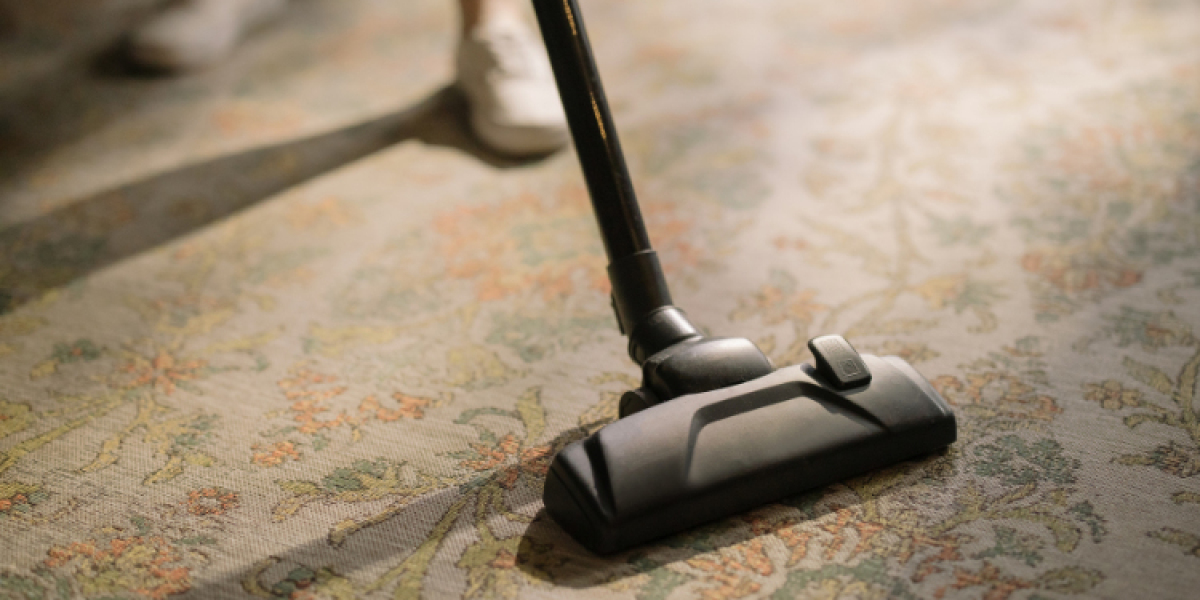 Maxmedia's Commercial Cleaning Solutions: Keeping JB Businesses Spotless