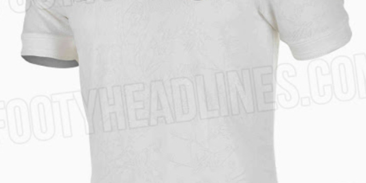 Ekskluzivno: razkrit tretji komplet Bayern München 23-24 Lifestyler