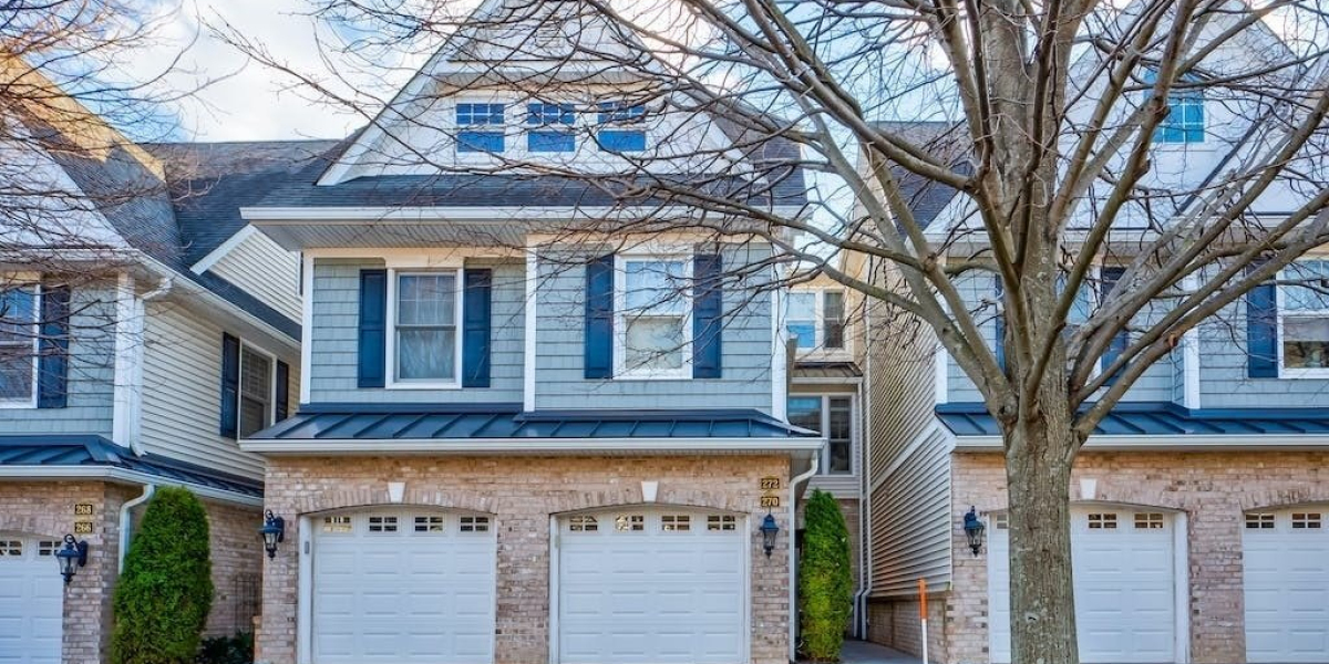 Guide to Buying Your Dream Luxury Condo, Townhouse, or Villa in Westbury, NY