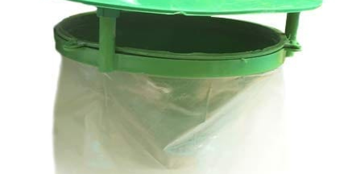 Maximizing Sustainability: Funnel Traps and Composting Bins – A Dynamic Duo for Eco-Friendly Living