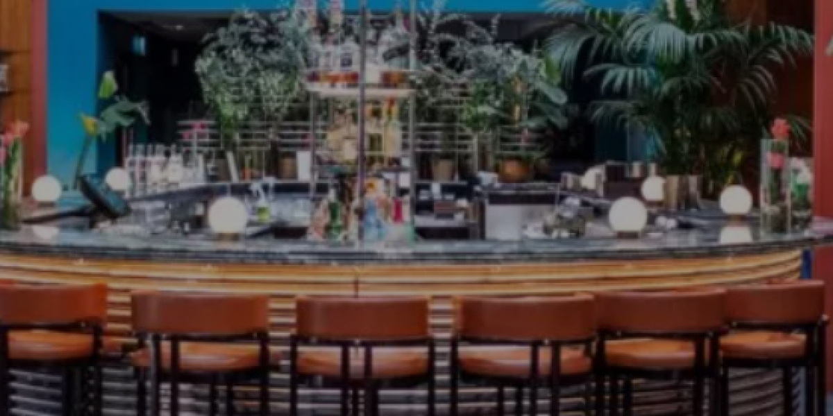 Explore the heights of elegance in London with The Luxury Report's Culture and Fashion Magazines.