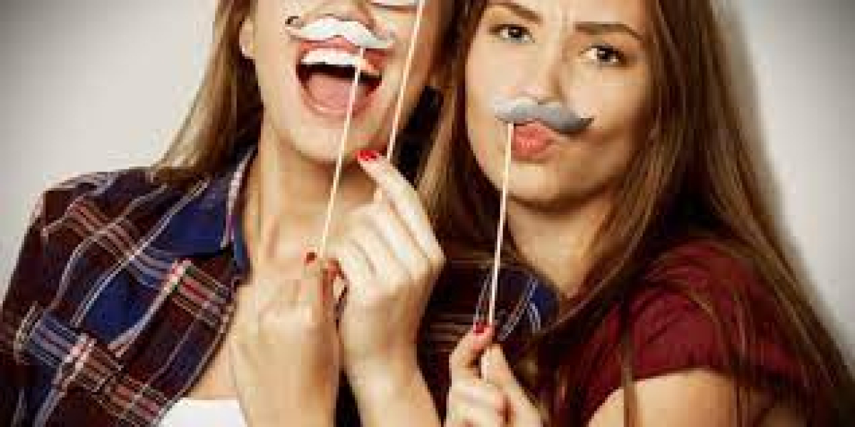 Chicago's Picture-Perfect Events: Photo Booth Rentals