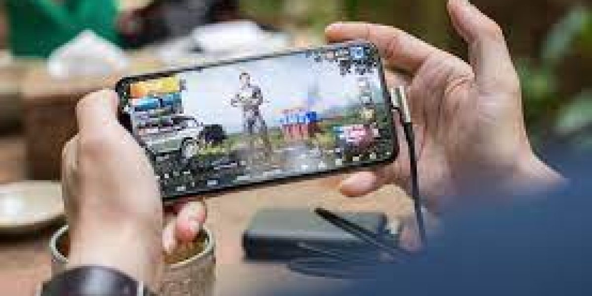 "Don't Starve: Pocket Edition - A Survival Gem on Mobile"