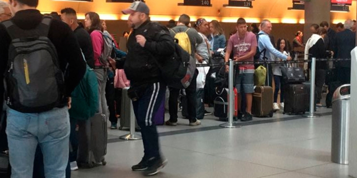 ¿Cómo Llamar a Avianca México?