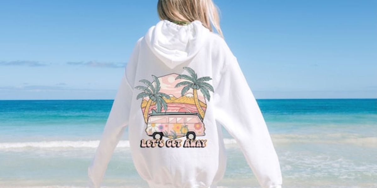 How Seasonal Hoodies Keep You Stylish Year-Round