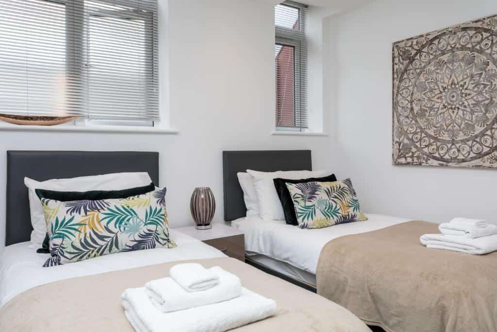 Different Types of Self-Catering Accommodations Offered in Crawley | by Oscar Owen | Oct, 2023 | Medium