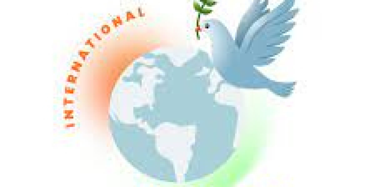 What are some of the key advantages of attending a Job Mela India event for job seekers