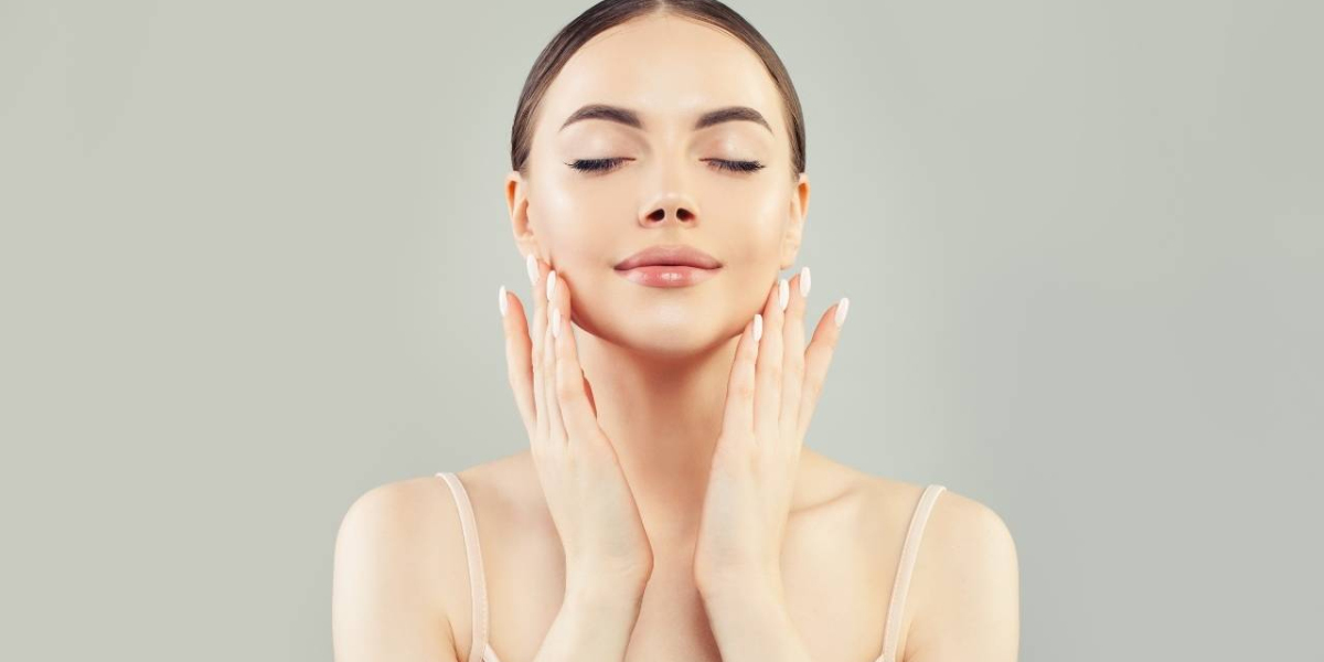 Face Serums 101: A Guide to Glowing Skin